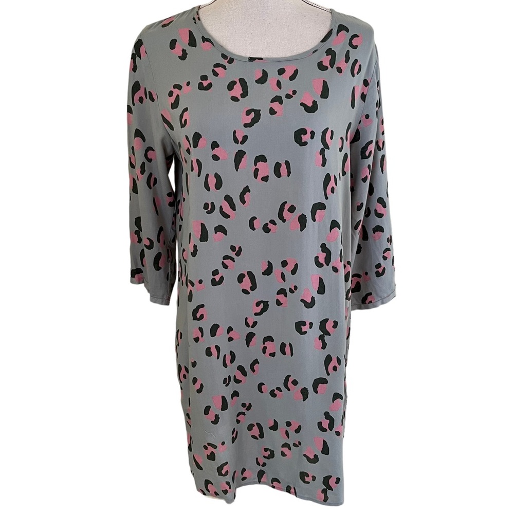 Vila Clothing Grey Background with Pink Animal Print Shift Dress M